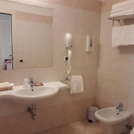 Albergo Ristorante Campanile Azzurro Villafranca Padovana Екстериор снимка